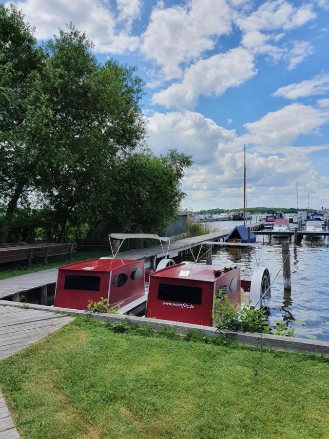 Luett Huett Hotel Rechlin Buitenkant foto